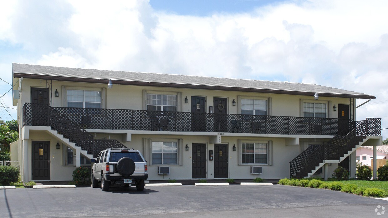 Primary Photo - 1500 NW 56th St