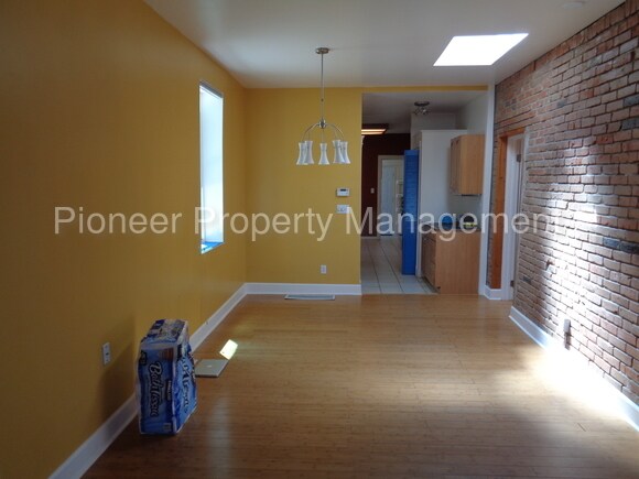 Building Photo - 3249 Williams St