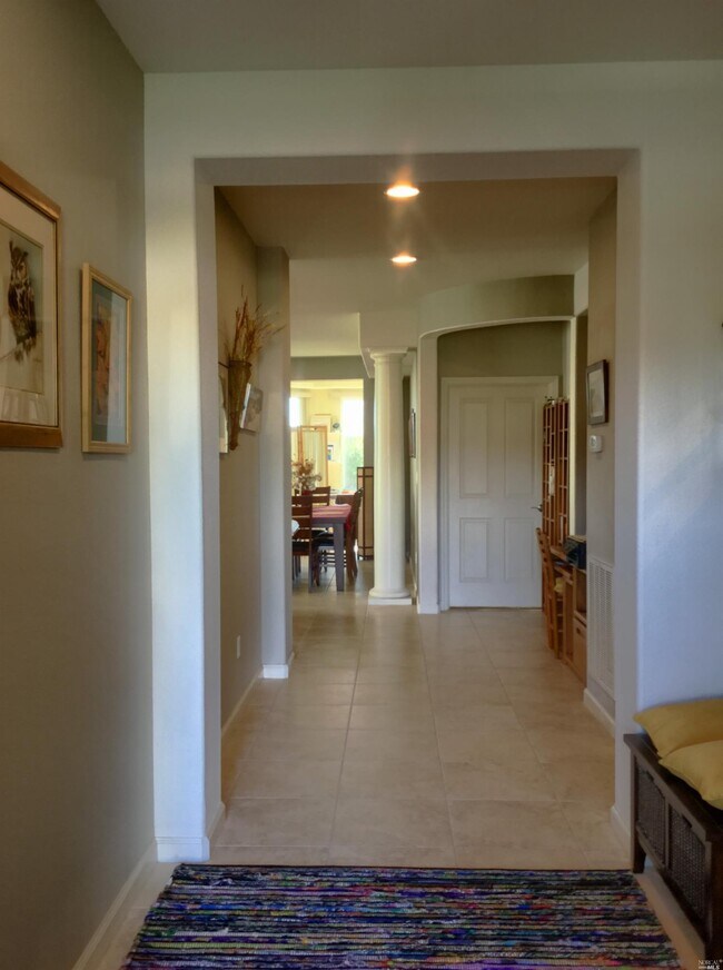 Foto del edificio - 702 Riverwood Ln