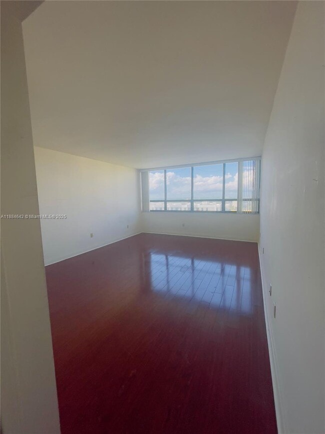 Foto del edificio - 11113 Biscayne Blvd