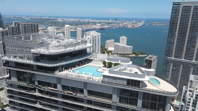 Building Photo - 1000 Brickell Plaza