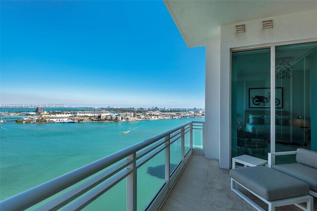 Foto del edificio - 900 Brickell Key Blvd