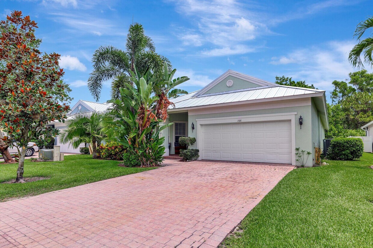 Foto principal - 166 NW Pleasant Grove Way