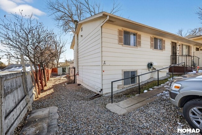 Building Photo - 2509 Royalty Ct