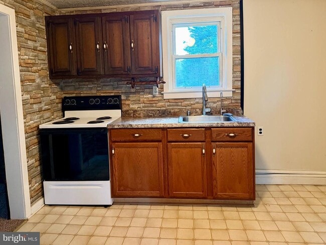 Building Photo - 241 Harpers Hollow Ln