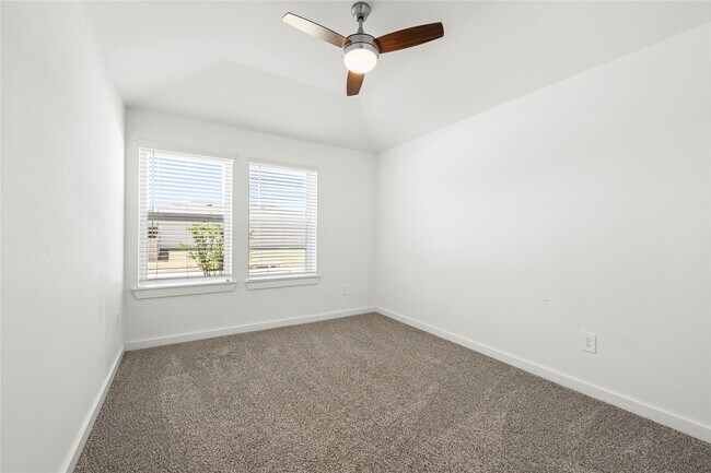 Building Photo - 14254 Black Cyn Ln