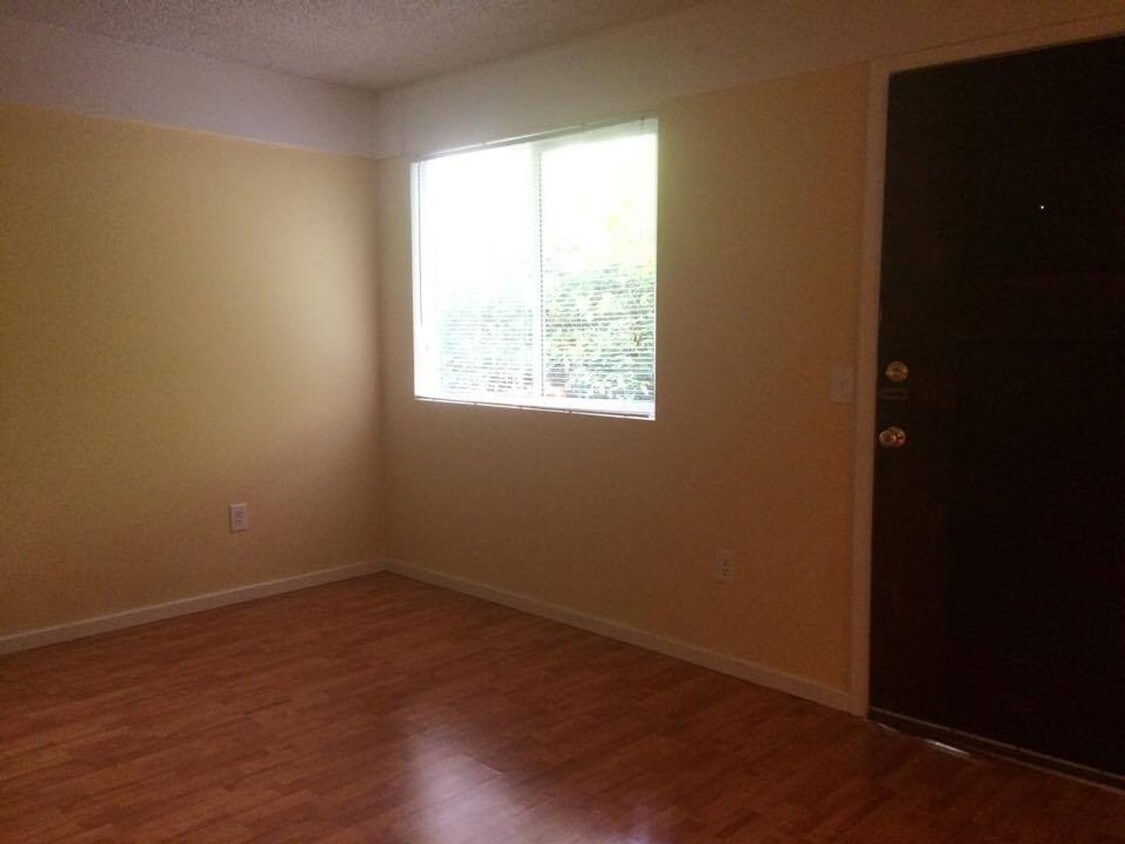 Foto del edificio - 3592 NE 73rd Pl