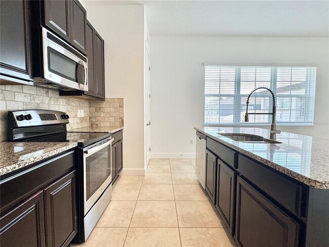 Foto del edificio - 14016 Dunant Ln