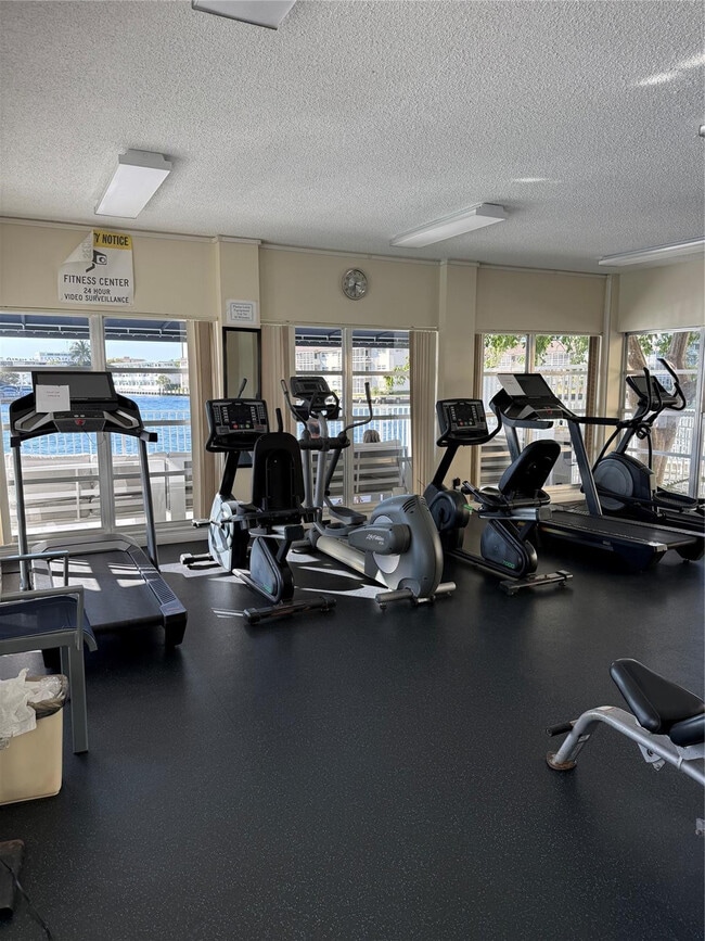 Foto del edificio - 1849 S Ocean Dr