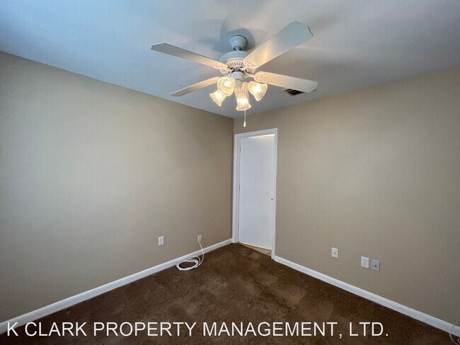 Foto del edificio - 4 br, 2.5 bath House - 10515 HUNTERS POND