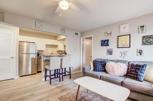 Foto del edificio - Fourplex 816