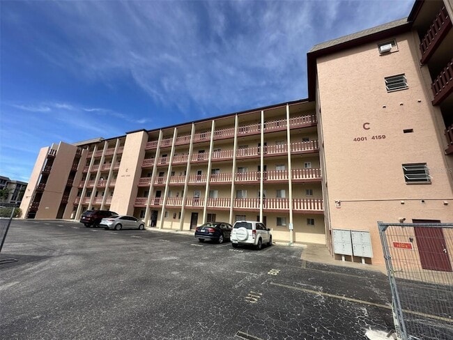 Building Photo - 4037 Lake Bayshore Dr