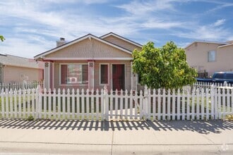 Building Photo - 7856 Crestleigh Ct