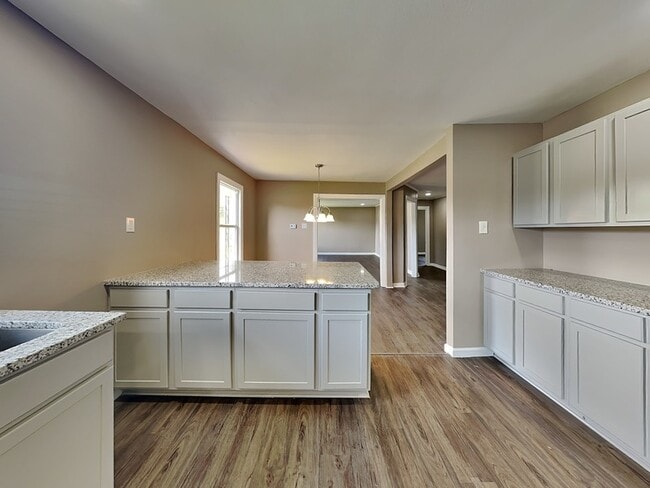 Foto del edificio - 1633 Eastern Valley Rd