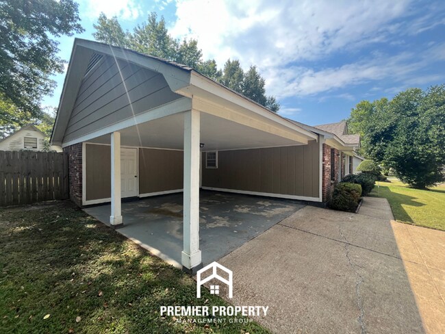 Foto del edificio - 5999 Pebblehill Dr