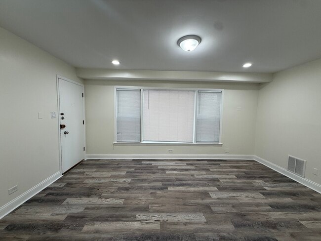 Foto del edificio - 11137 S Emerald Ave