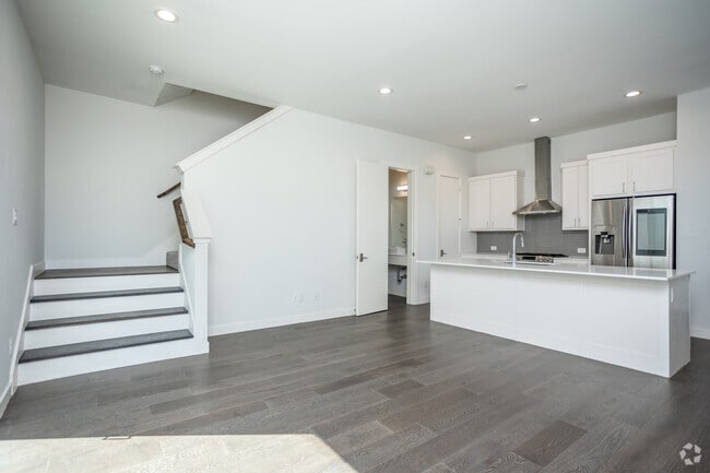 2BR, 2BA -1,426SF - Living Area - Elysian Heights