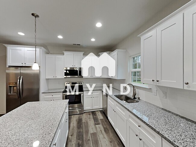 Building Photo - 318 Glencurry Dr