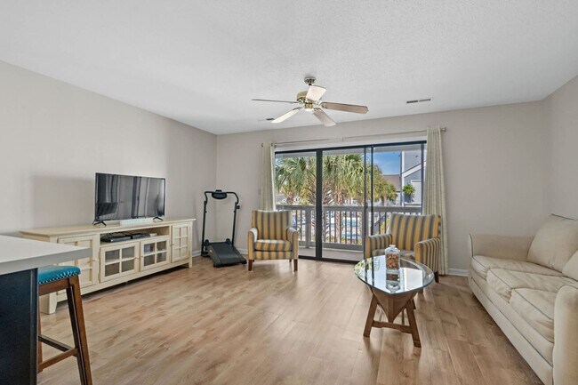 Foto del edificio - ***Seasonal rental with all utilities avai...