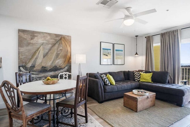 Building Photo - 16 Cut Off Rd