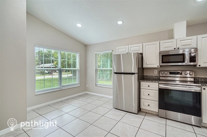 Primary Photo - 1204 W 13th Pl