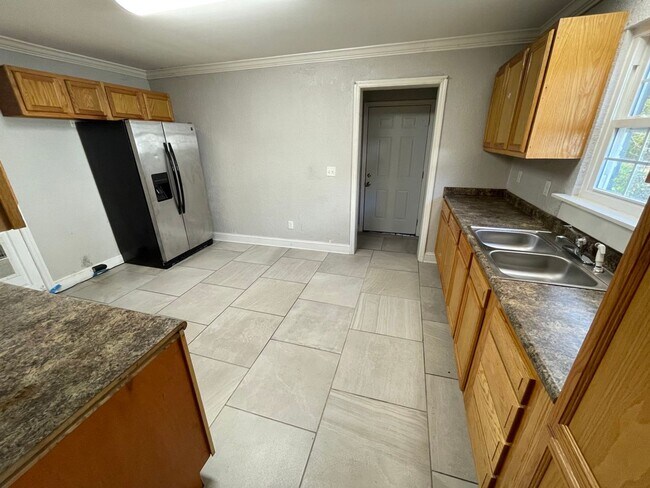 Foto del edificio - Welcome to your new haven – a delightful 2...