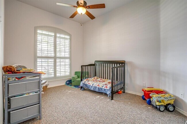 Foto del edificio - 750 Shady Tree Ct