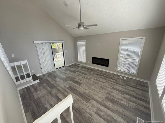 Foto del edificio - 375 Offing Dr