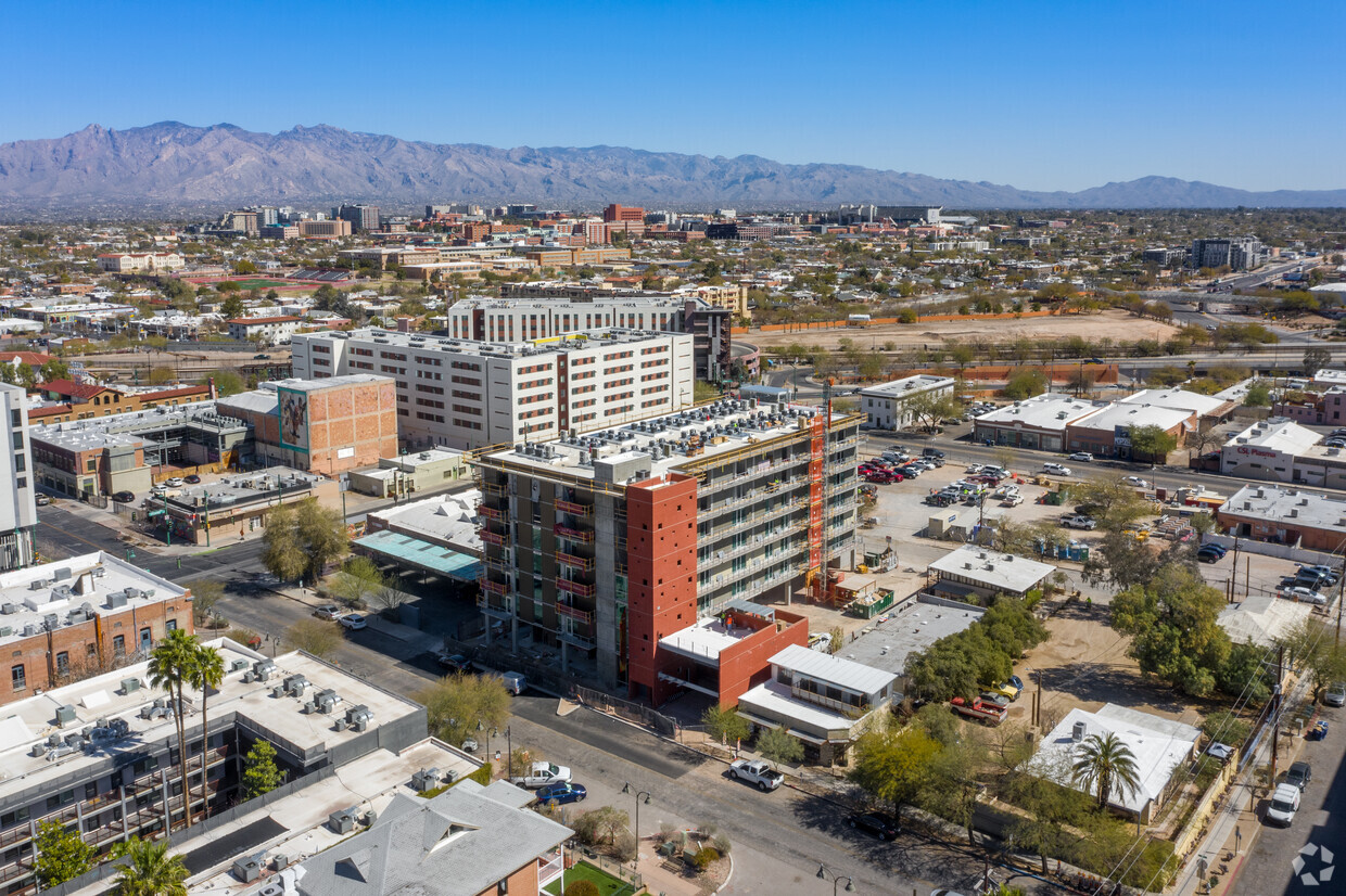 Foto del edificio - Julian Drew Lofts