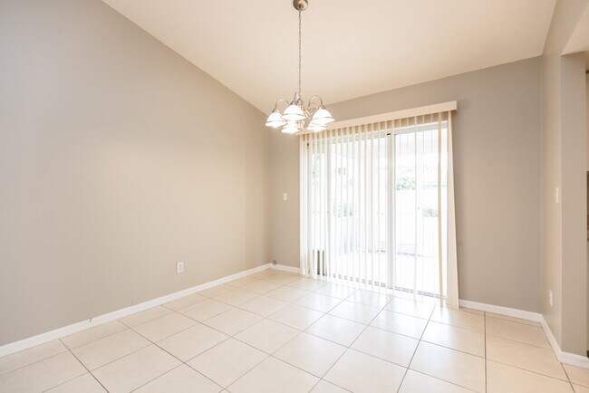 Foto del edificio - 625 SE 9th Ave