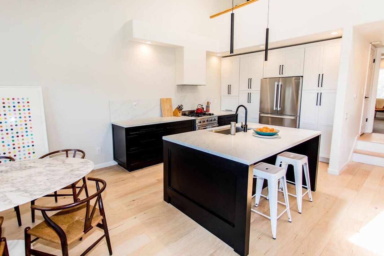 Primary Photo - Fully Renovated Modern 4 Bedroom Home in R...