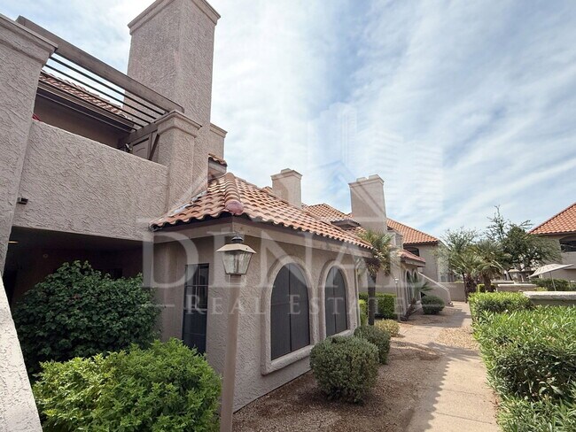 Foto del edificio - 1211 N Miller Rd