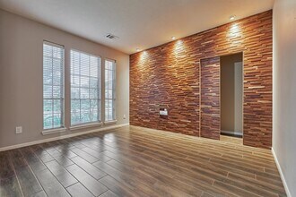 Building Photo - 1618 Calmar Dr