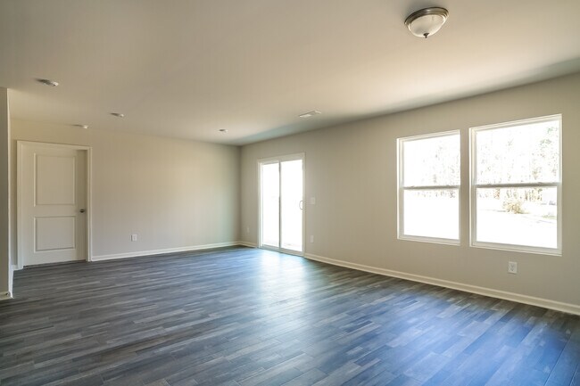 Building Photo - 2601 Provence Dr SE, Bolivia, NC