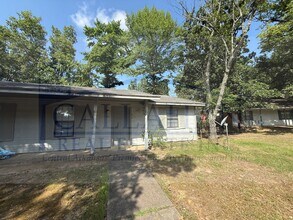 Building Photo - 115 Chiliwood Ln