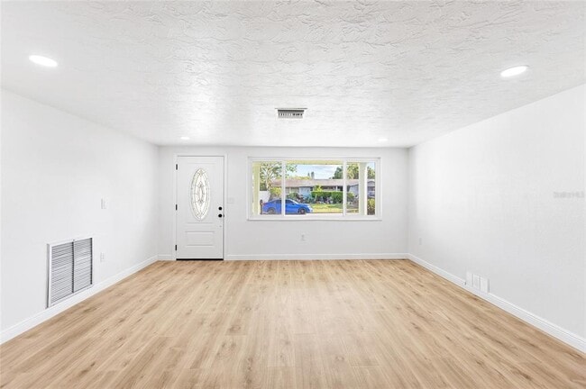 Building Photo - 6239 7th Ave