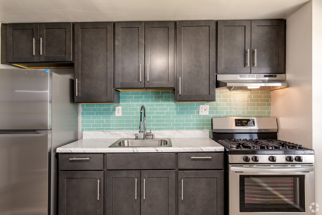 Water's Edge Townhomes 3953 McDowell Ln Halethorpe, MD