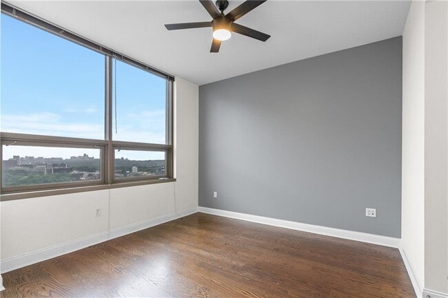 Foto del edificio - 270 17th St NW