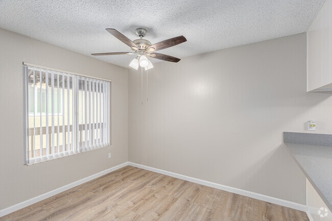 2BR, 1BA - 800SF - Dining Room - Moss Gardens Apartments