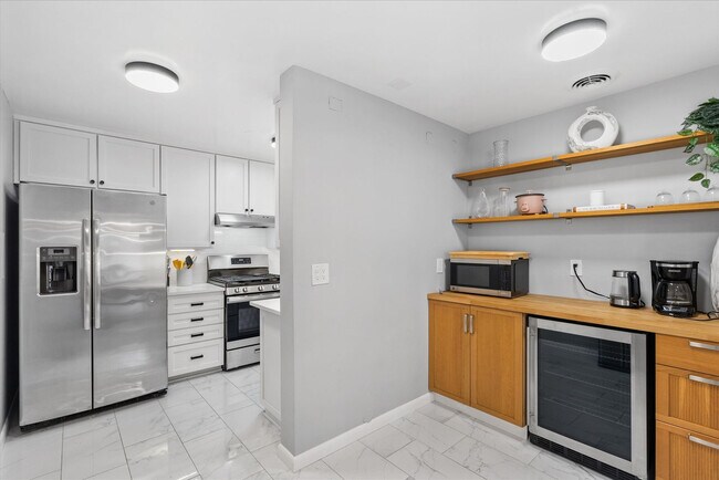 Building Photo - 4545 MacArthur Blvd NW