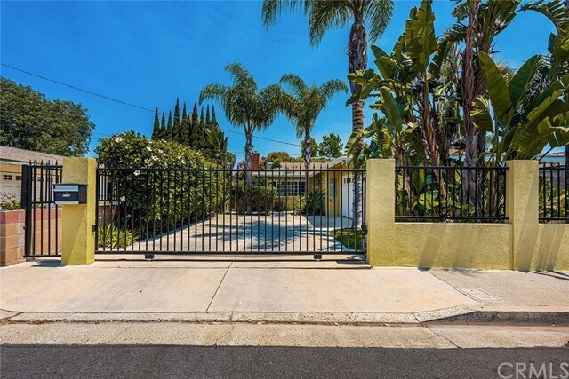 Foto del edificio - 2114 Elden Ave