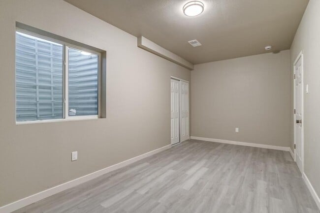Foto del edificio - 14239 Purple Aster Wy