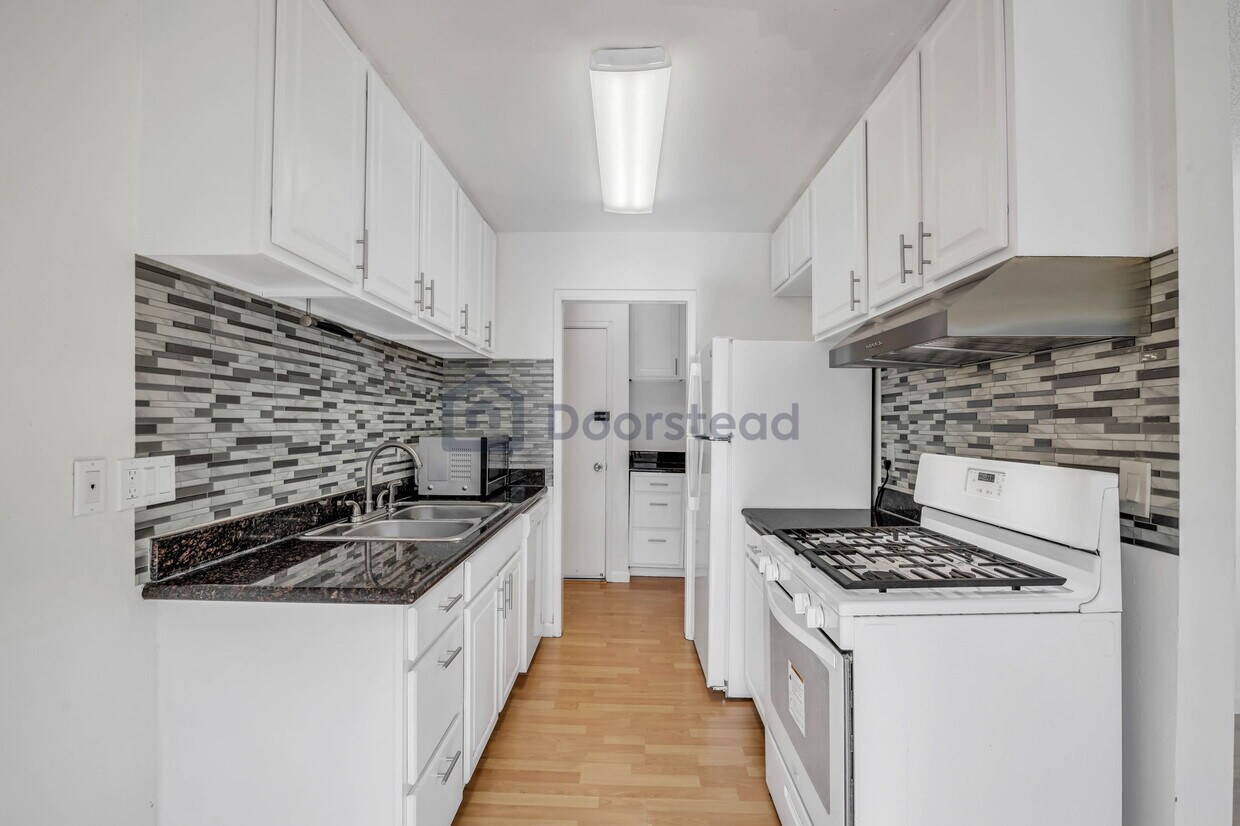 Primary Photo - 2755 Country Dr