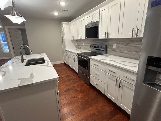 Foto del edificio - 102 Beechwood Ln