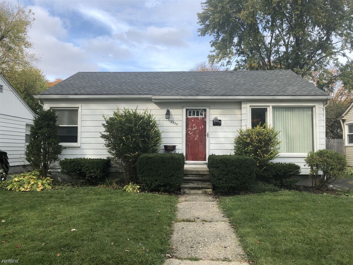 Primary Photo - 2 br, 1 bath House - 2335 Rowland Ave