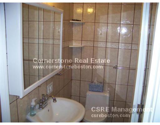 Foto del edificio - 44-46 Ward St. Unit 3