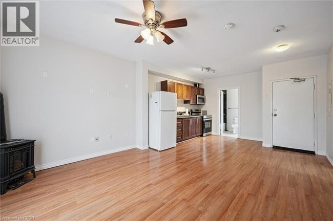 Building Photo - 159 Church St