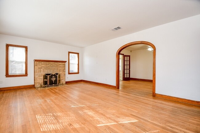 Foto del edificio - 609 Milwaukee St