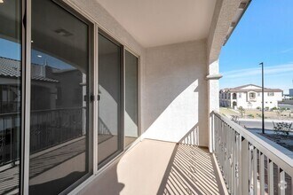 Building Photo - 4136 E Brisa Dr