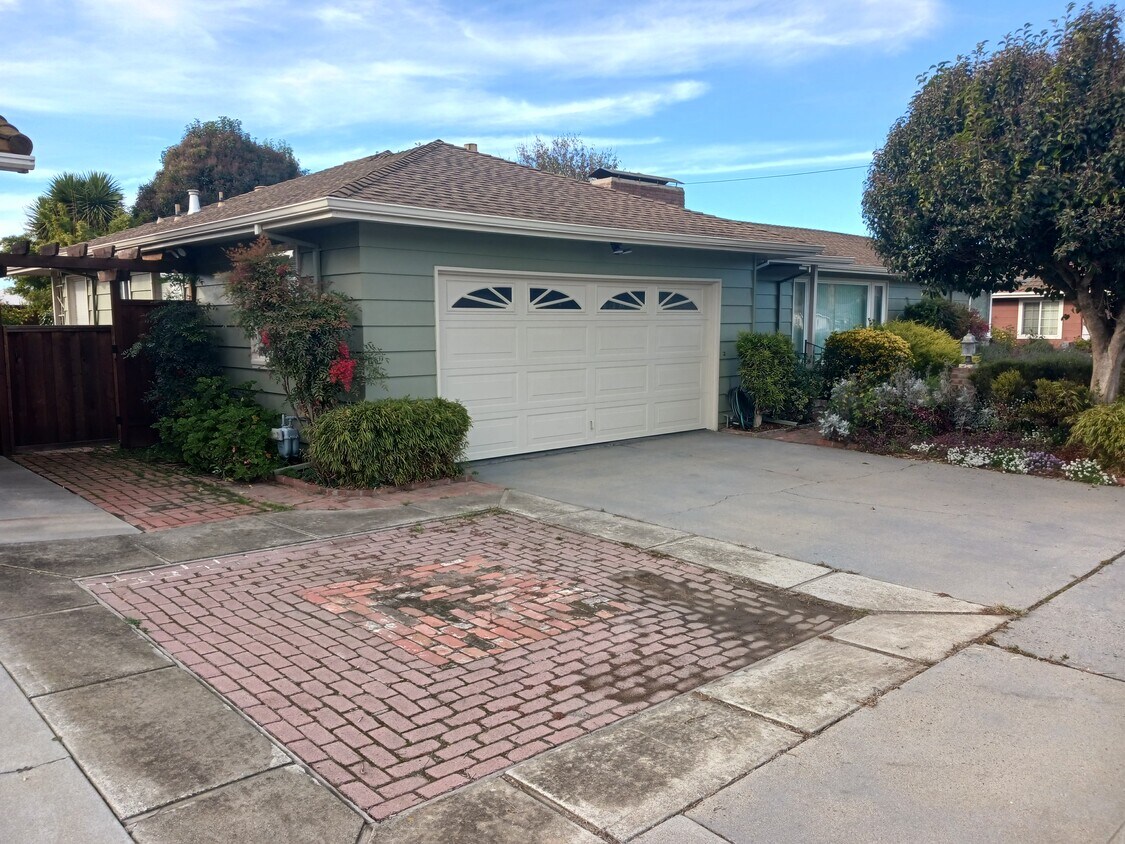 84 Laken Dr Watsonville, CA 95076 Alquileres en Watsonville, CA